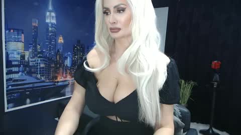 laras_moans online show from February 1, 8:50 am