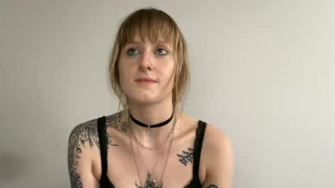 Lara online show from July 14, 4:12 pm