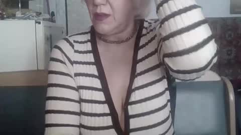 larisaq4ugo24 online show from March 1, 9:24 am