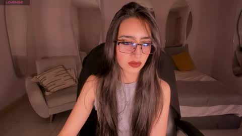 Larisa Smirnov online show from November 11, 4:14 am