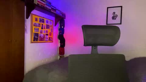 andrew online show from February 25, 2:37 pm