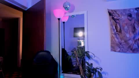 larry_stewart online show from July 13, 2:04 am