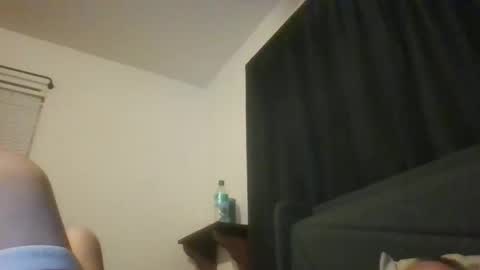 larrymb777 online show from November 2, 6:57 am