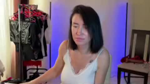 Goddess Tati Bangs Fetish online show from July 30, 6:25 am