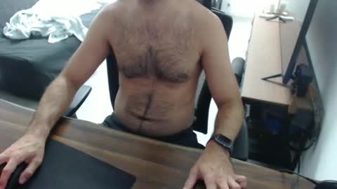 latexdave84 online show from April 21, 10:33 am