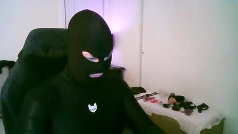 latexminheadroom online show from July 16, 3:32 am
