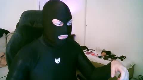 latexminheadroom online show from July 22, 5:42 am