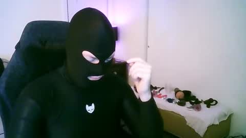 latexminheadroom online show from July 29, 6:02 am
