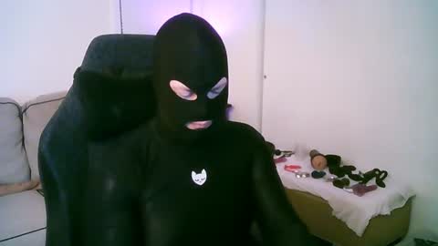 latexminheadroom online show from June 25, 5:12 am
