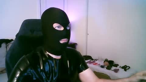 latexminheadroom online show from July 14, 2:27 am