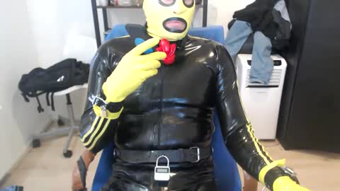 Snapshot of latexslaafboy2 chatting on March 10, 10:18 am latexslaafboy online show from March 10, 10:18 am