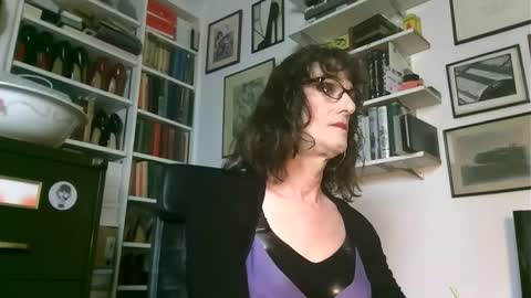 LatexTG online show from January 24, 6:04 pm