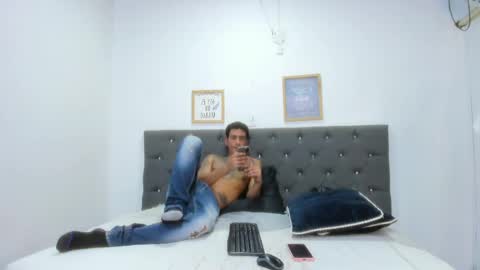 Johana y Santiago online show from May 23, 5:25 am