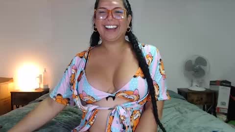 Snapshot of latinaflower_ts chatting on October 10, 2:17 am FLOR SALVAJE online show from October 10, 2:17 am