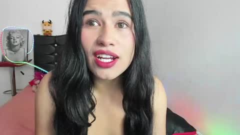 Luna  online show from April 18, 3:36 pm