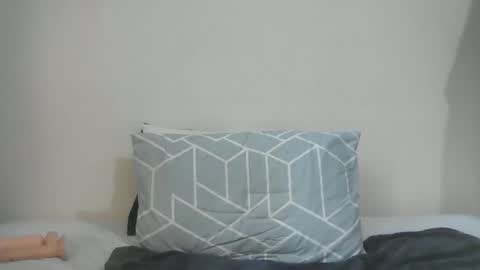 latino_rodri online show from May 8, 6:41 am