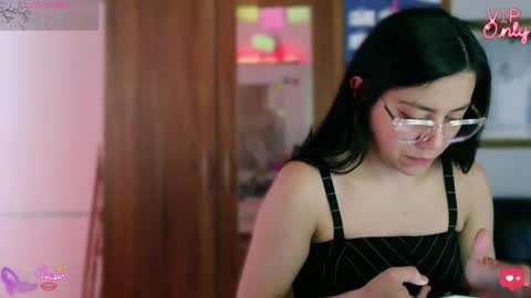 laujgray online show from March 20, 6:35 pm