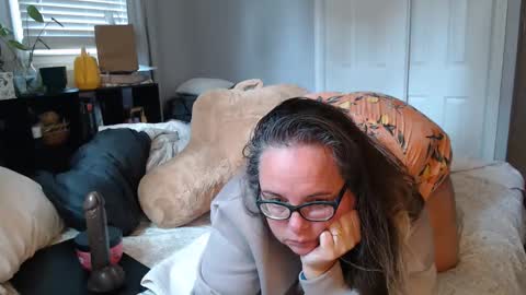 LauLauMa online show from October 29, 3:36 pm