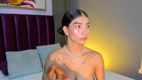 Laura online show from May 17, 12:03 pm