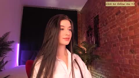 Laura online show from January 18, 3:59 am