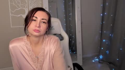 laura Hale online show from December 9, 12:19 pm