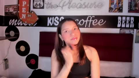 laura_serena online show from April 13, 11:36 am