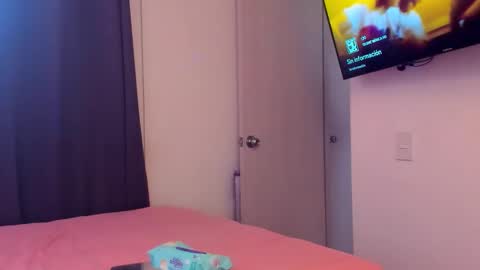 LAURA SOE online show from October 9, 7:30 pm