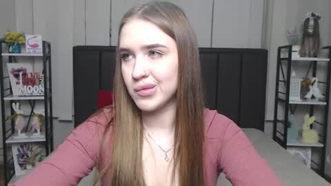 LauraHlot online show from December 4, 7:13 pm