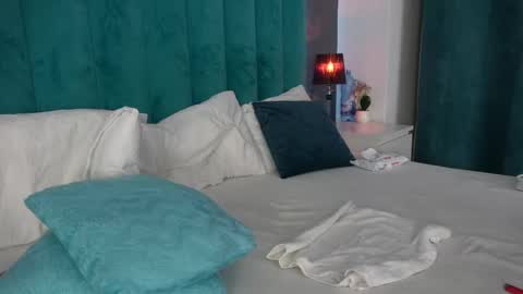 LauraMirage online show from February 17, 12:54 am