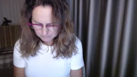 Lauraoven1 online show from October 16, 4:06 pm