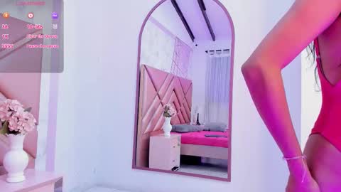 lauraroot online show from February 14, 12:30 pm