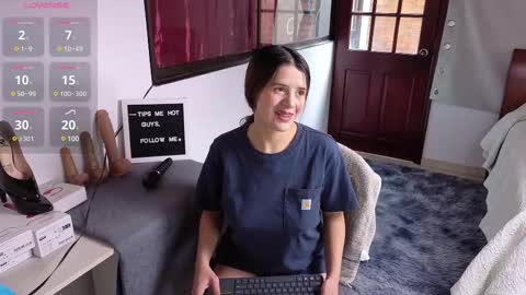 Laura online show from March 9, 7:48 pm