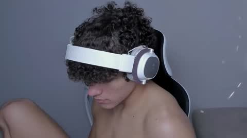 Laureent online show from October 29, 7:36 pm