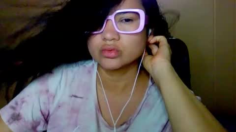 onlyfan laureng7 - 7 laureng2 online show from December 23, 9:04 am