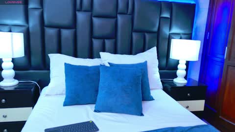 Lauren online show from April 9, 6:19 am