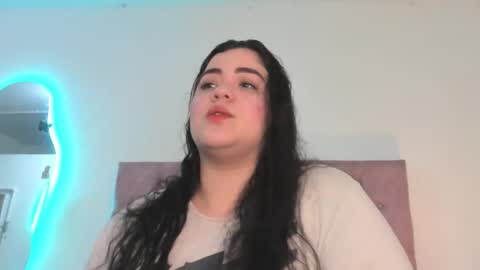 laurenlaine online show from April 11, 4:11 pm