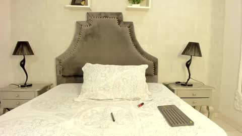 Lauren  online show from November 22, 2:04 pm