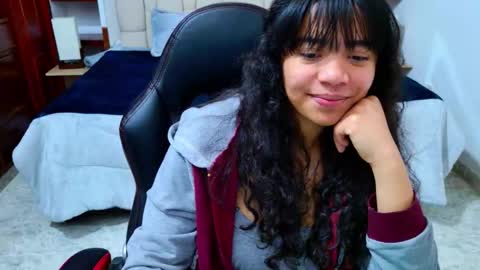 laurent online show from October 18, 4:16 am