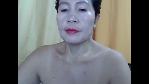 lavine1983 online show from May 10, 3:13 am