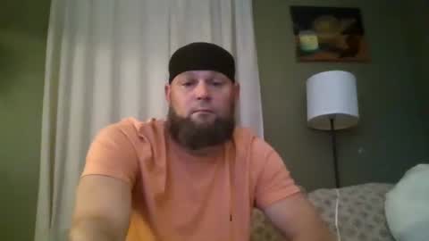 Snapshot of layinlow42 chatting on October 22, 3:10 am layinlow42 online show from October 22, 3:10 am