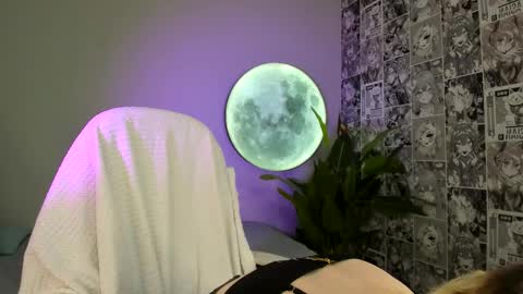 Layla online show from November 13, 7:22 am