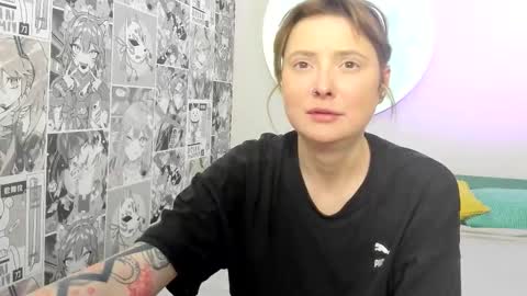 Layla online show from December 18, 10:16 pm