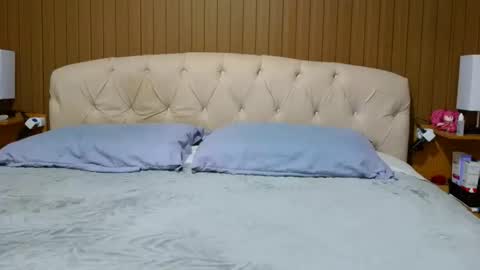 kelly online show from September 19, 12:26 am