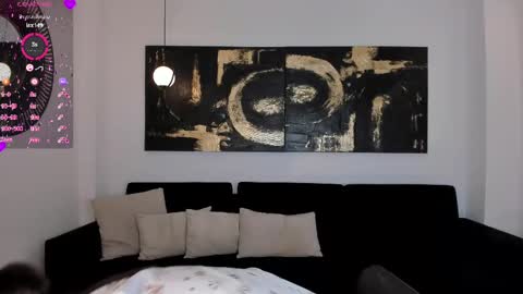 Layla online show from March 5, 6:44 am