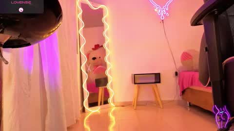 laylafoxy_tay online show from October 6, 3:13 am