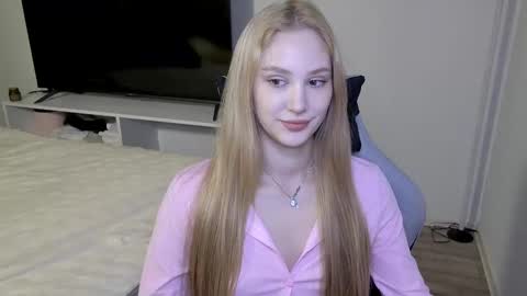 LaylaPretty001 online show from February 26, 6:17 am