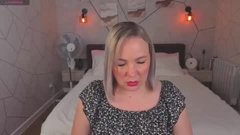 Layra online show from February 16, 10:24 am