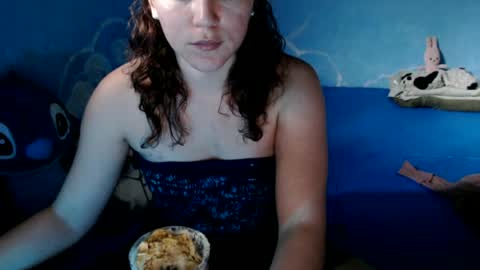 lazzy4ngel online show from June 25, 4:23 pm