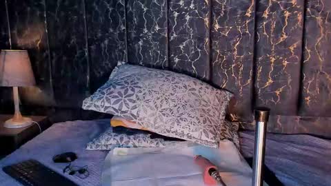 Lea Velle online show from February 2, 8:32 am