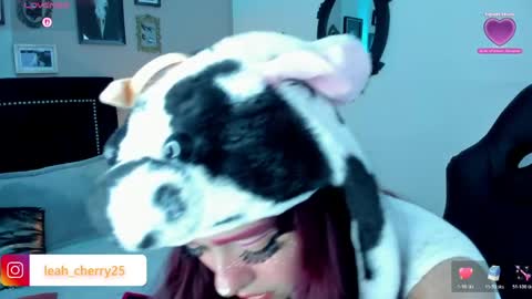 Leah online show from May 15, 11:12 pm